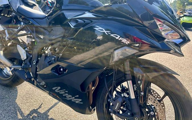 2024 Kawasaki Ninja® ZX™-4RR ABS
