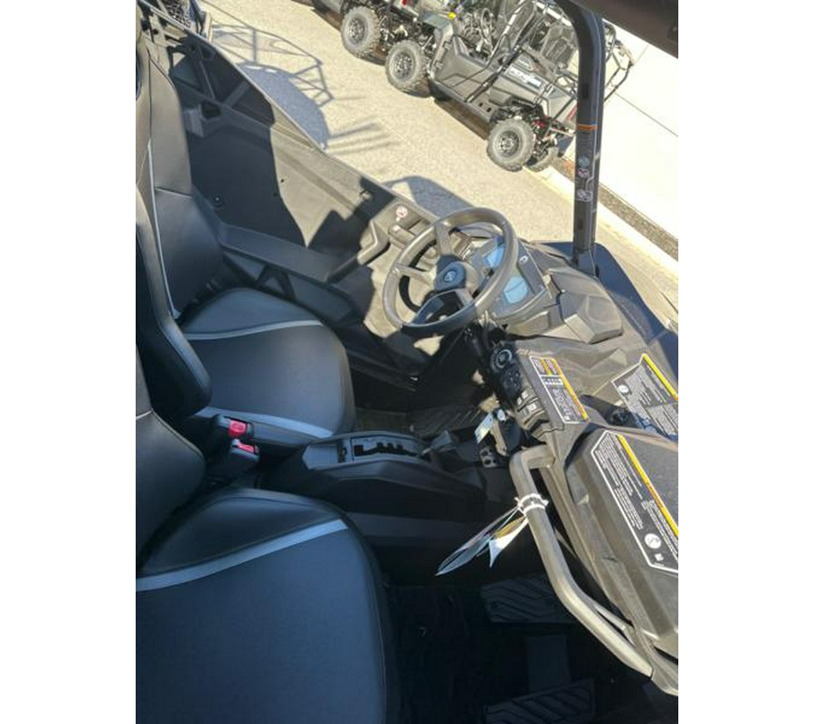 2026 Can-Am® Commander XT 1000R