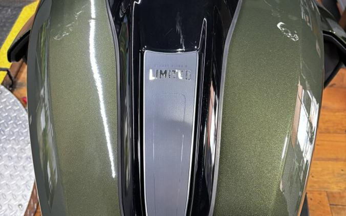 2026 Harley-Davidson® Street Glide 3 Limited OLIV STL MTL/BLK W/ PINSTRI