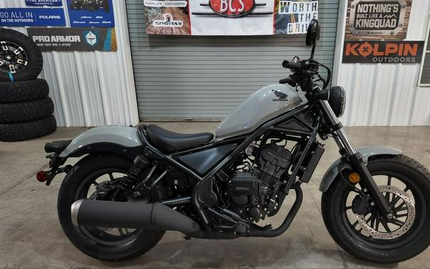 2026 Honda Rebel® 300 E-Clutch