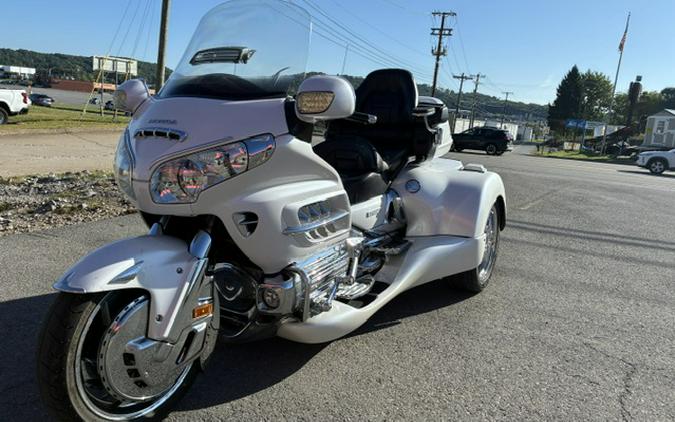 2008 Honda GL18HPN8 (Goldwing Trike)