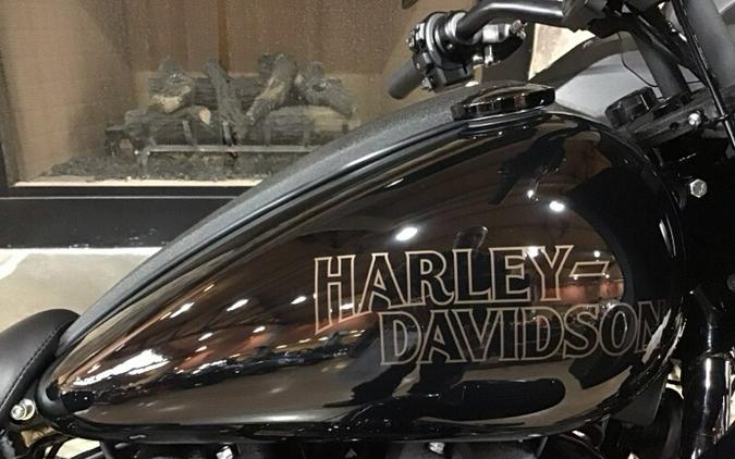 2024 Harley Davidson FXLRST