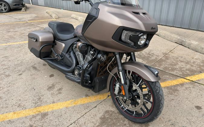 2021 Indian Motorcycle Challenger® Dark Horse®