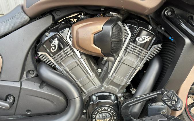 2021 Indian Motorcycle Challenger® Dark Horse®