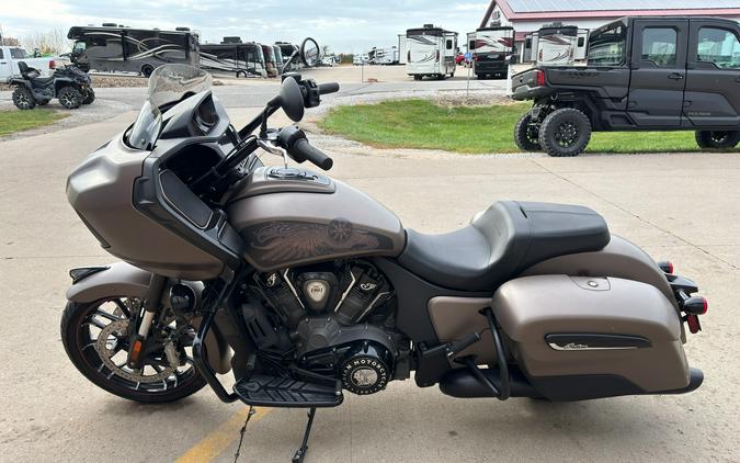 2021 Indian Motorcycle Challenger® Dark Horse®