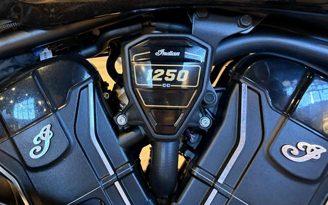 2026 Indian Motorcycle 101 SCOUT ONYX BLACK CRYSTAL W GRFX 49ST