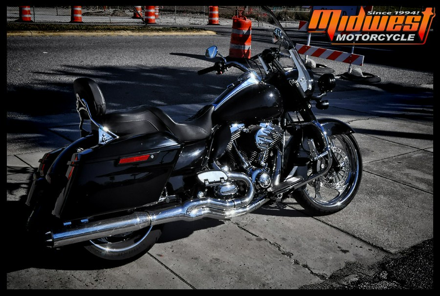 2010 Harley-Davidson® POLICE ROAD KING