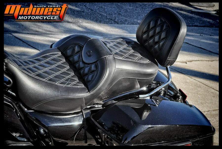 2010 Harley-Davidson® POLICE ROAD KING