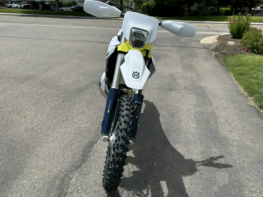 2025 Husqvarna Motorcycles TE 150