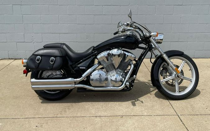 2010 Honda® Sabre ABS (VT1300CSA)