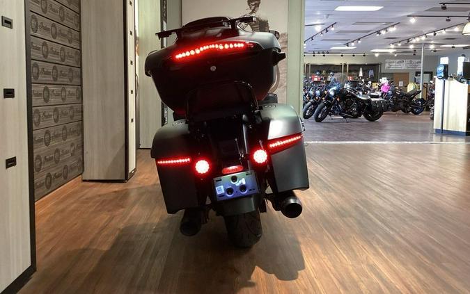 2025 Indian Motorcycle® Roadmaster® PowerPlus Dark Horse® 112 Black Smoke