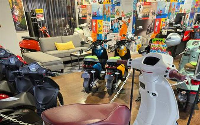 2023 Vespa Sprint 150 Justin Bieber x Vespa