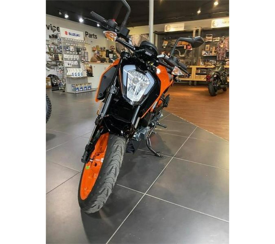 2023 KTM 200 Duke