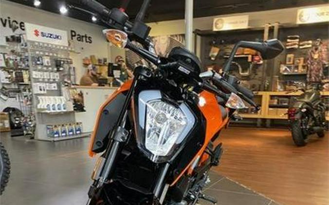 2023 KTM 200 Duke