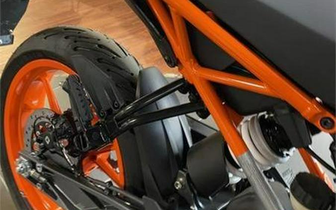 2023 KTM 200 Duke