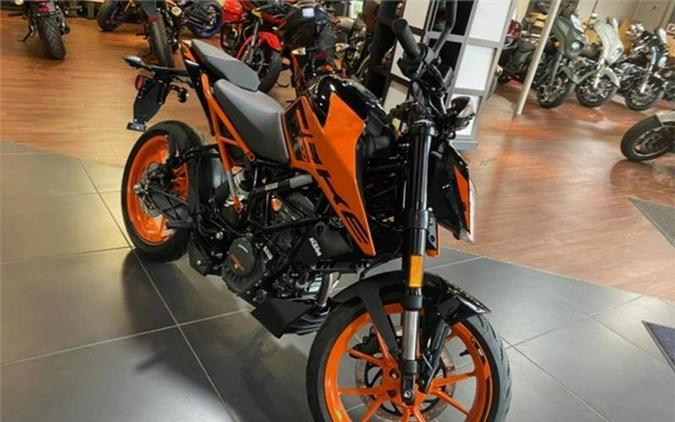 2023 KTM 200 Duke