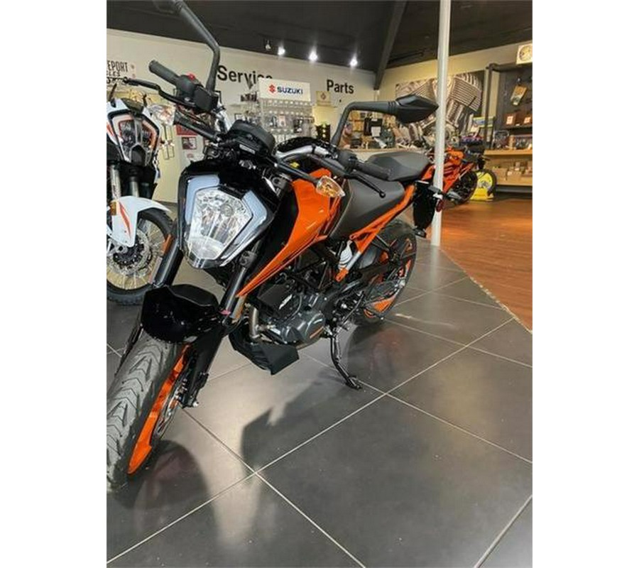 2023 KTM 200 Duke