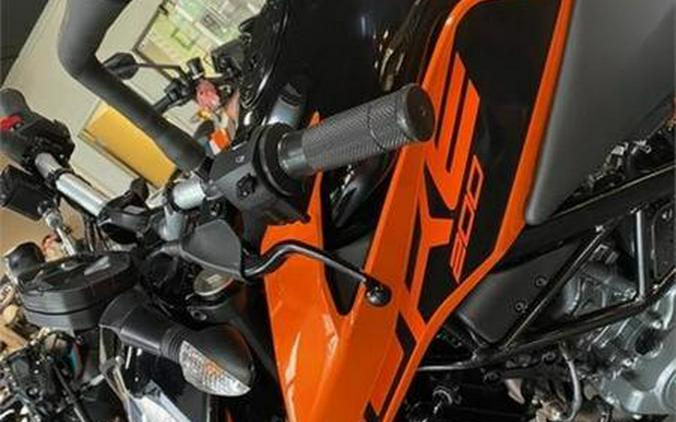 2023 KTM 200 Duke