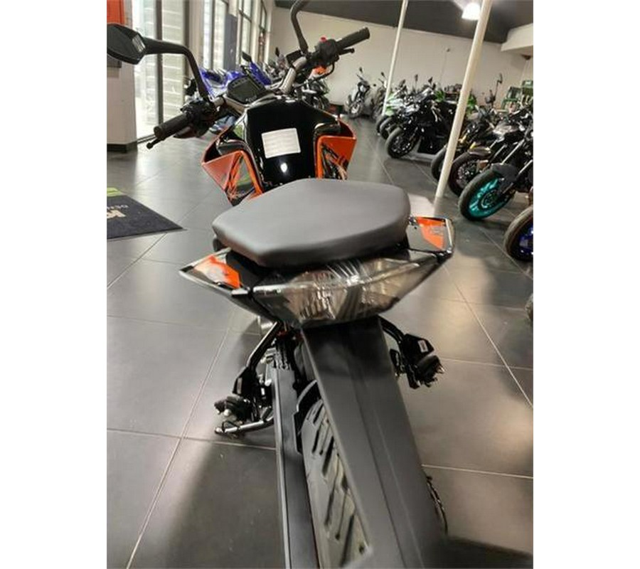 2023 KTM 200 Duke