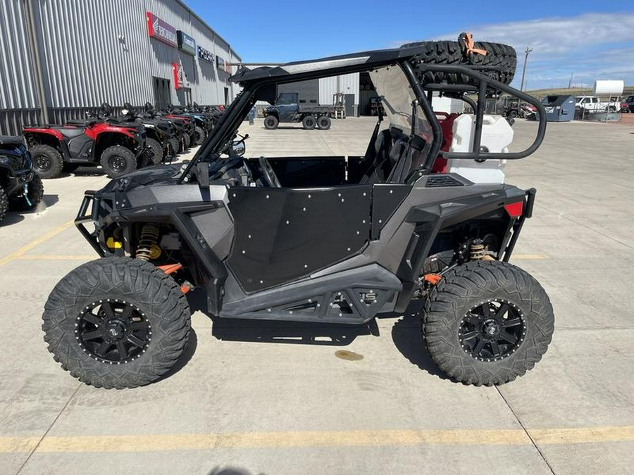 2018 Polaris® RZR® 900 EPS Titanium Metallic