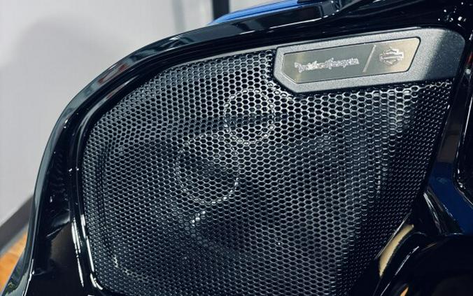 2026 Harley-Davidson® CVO Road Glide ST ELECTRIC COAST W/ PINSTRIPE