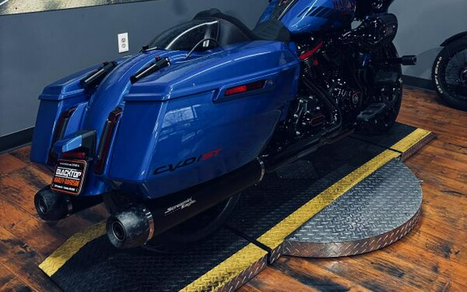 2026 Harley-Davidson® CVO Road Glide ST ELECTRIC COAST W/ PINSTRIPE