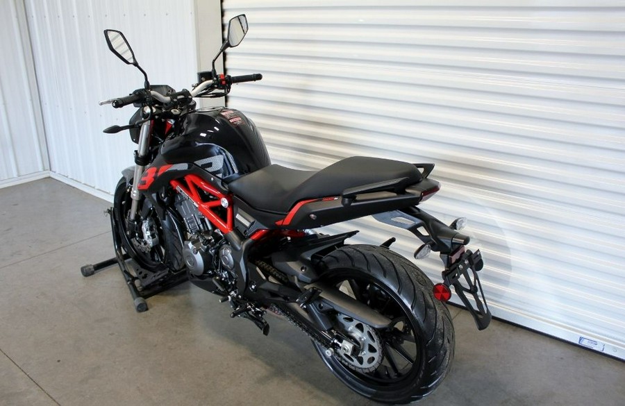 2022 Benelli SBN302S22BK