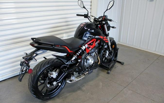 2022 Benelli SBN302S22BK