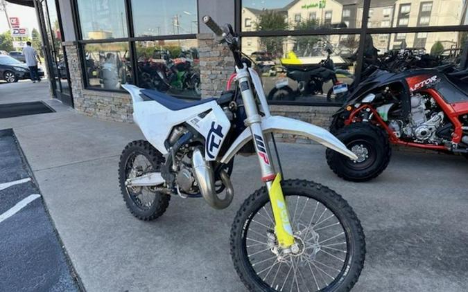 2020 Husqvarna® F2001S8