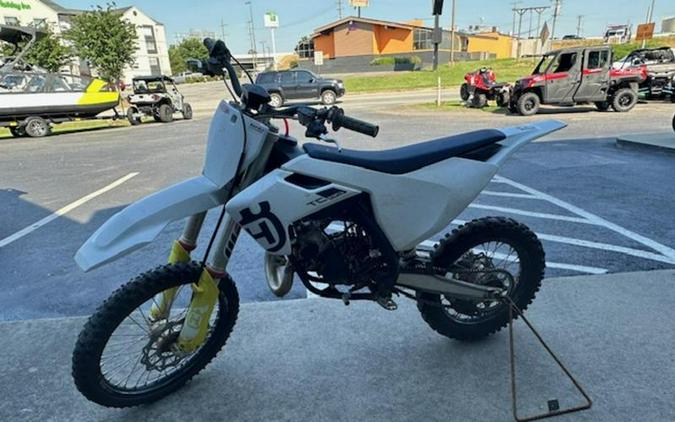 2020 Husqvarna® F2001S8