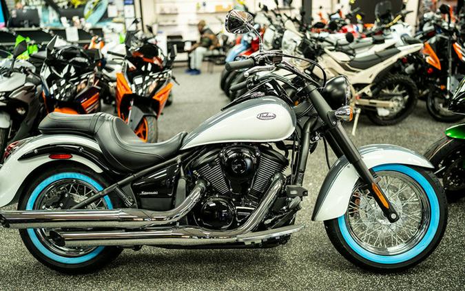 2024 Kawasaki Vulcan 900 Classic