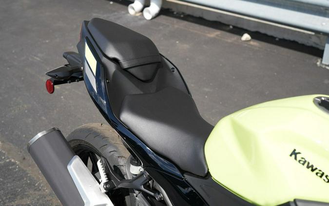 2026 Kawasaki Ninja 500 ABS Metallic Yellowish Green/Ebony