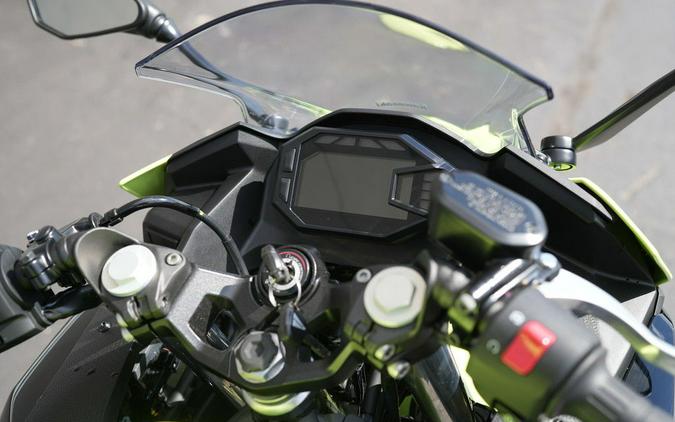 2026 Kawasaki Ninja 500 ABS Metallic Yellowish Green/Ebony