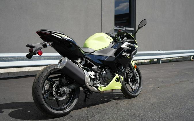 2026 Kawasaki Ninja 500 ABS Metallic Yellowish Green/Ebony