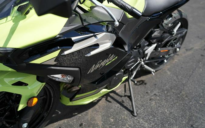 2026 Kawasaki Ninja 500 ABS Metallic Yellowish Green/Ebony