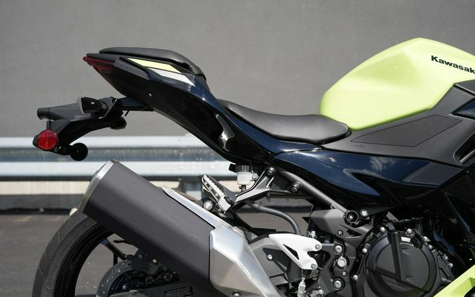 2026 Kawasaki Ninja 500 ABS Metallic Yellowish Green/Ebony