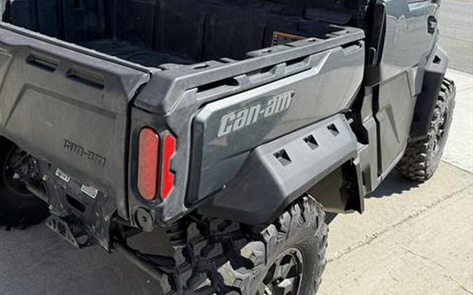 2023 Can-Am Defender Limited