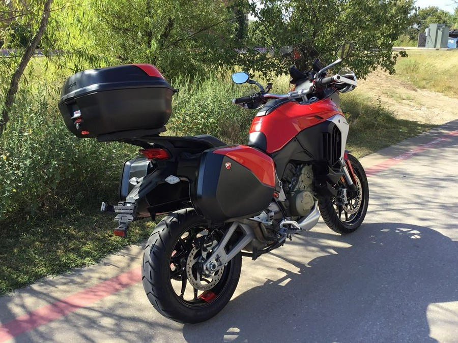 2022 Ducati Multistrada V4S Ducati Red / Alloy Wheels