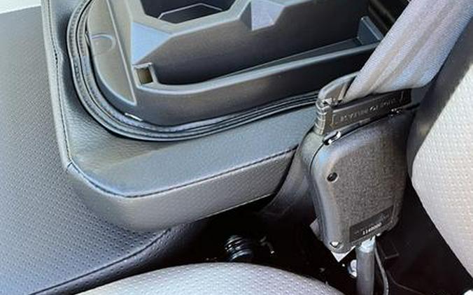 2025 Kawasaki Ridge® XR Deluxe HVAC