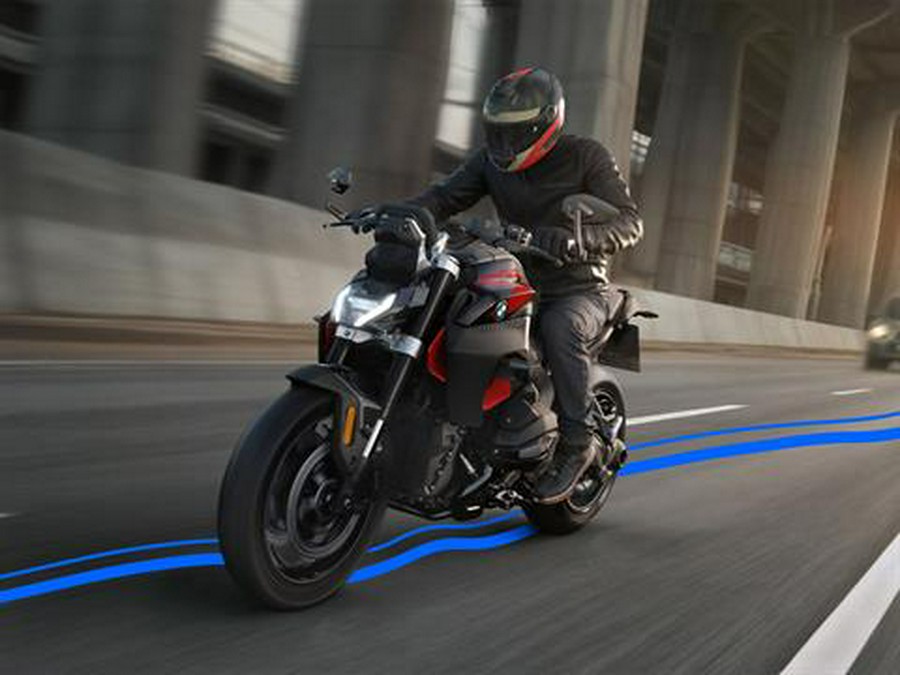 2026 BMW R 1300 R