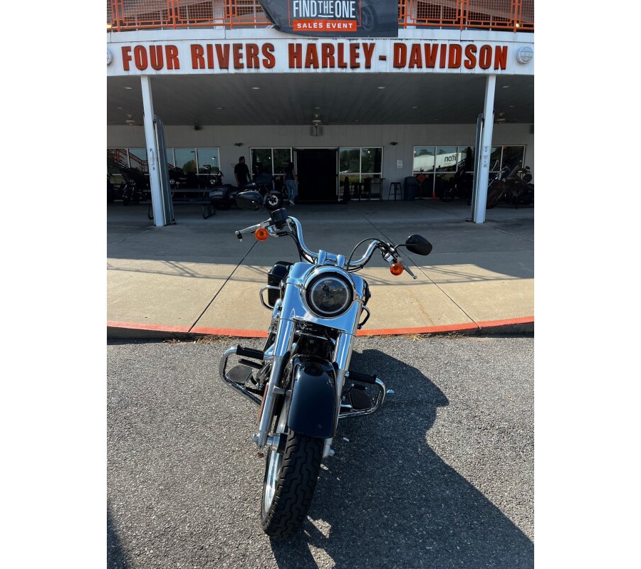 2016 Harley-Davidson Switchback Black