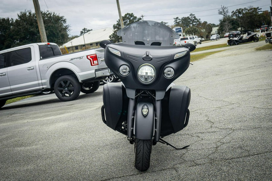 2017 Indian Motorcycle® Chieftain Dark Horse® Thunder Black Smoke