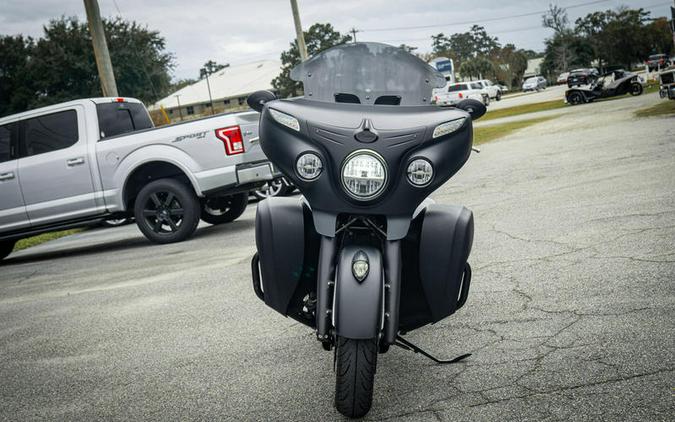 2017 Indian Motorcycle® Chieftain Dark Horse® Thunder Black Smoke