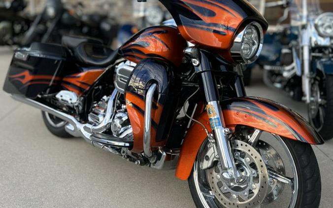 FLHXSE 2015 CVO Street Glide