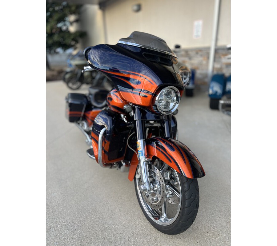 FLHXSE 2015 CVO Street Glide