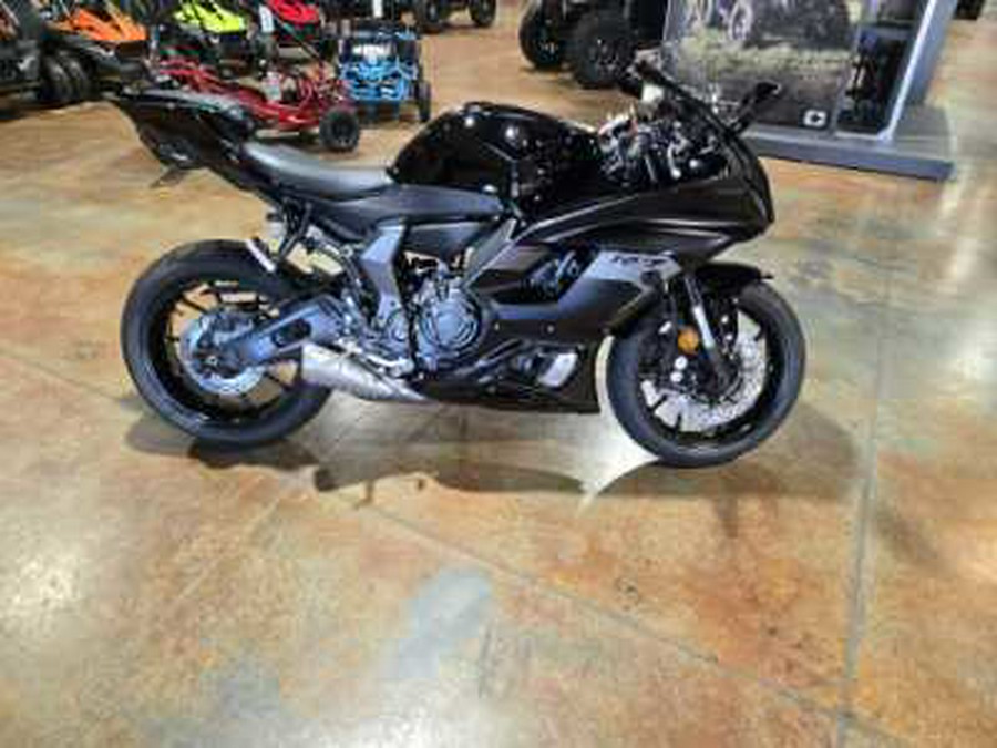 2025 Yamaha YZF R7
