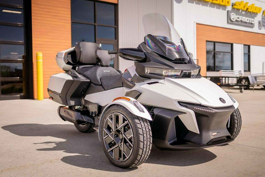 2026 Can-Am® Spyder RT Sea-to-Sky