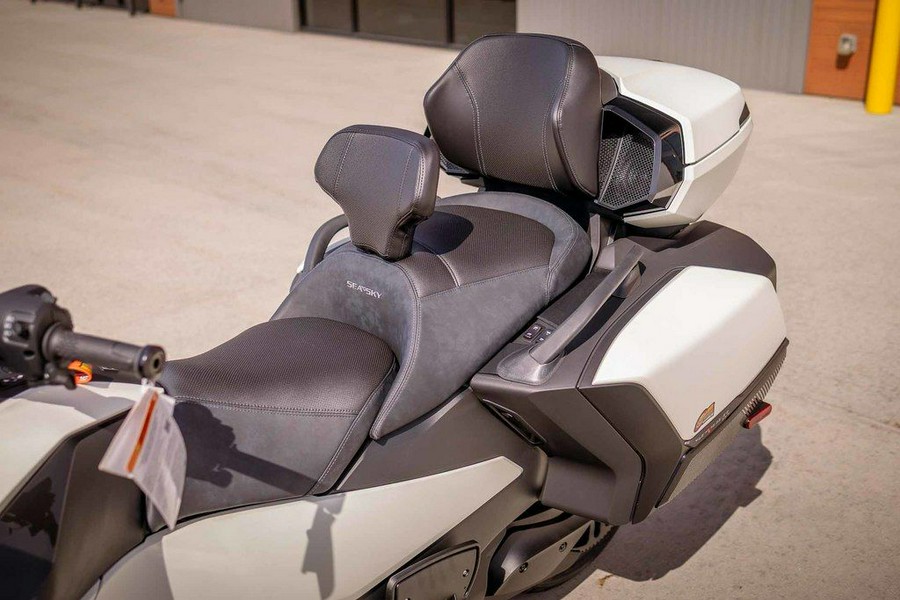 2026 Can-Am® Spyder RT Sea-to-Sky