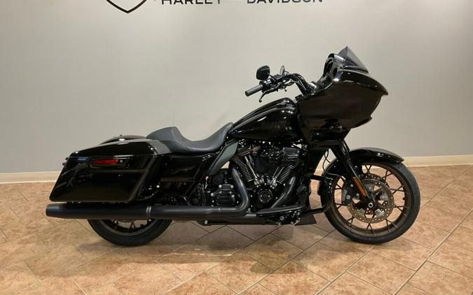 2023 Harley-Davidson Road Glide ST Vivid Black FLTRXST