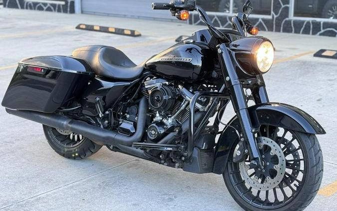 2018 Harley-Davidson® FLHRXS - Road King® Special